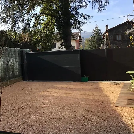 招待所 La Foulonniere De *